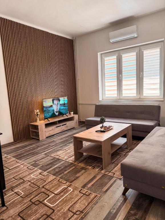 Modern City Center Apartment - Sleeps 6 - Perfect for Families & Friends - B&B Skopje