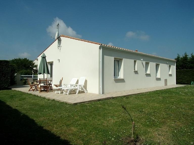 Charmante maison F3 à Saujon, 2 chambres, animaux acceptés, parking - FR-1-71-76 - Chambres d'hôtes Saujon