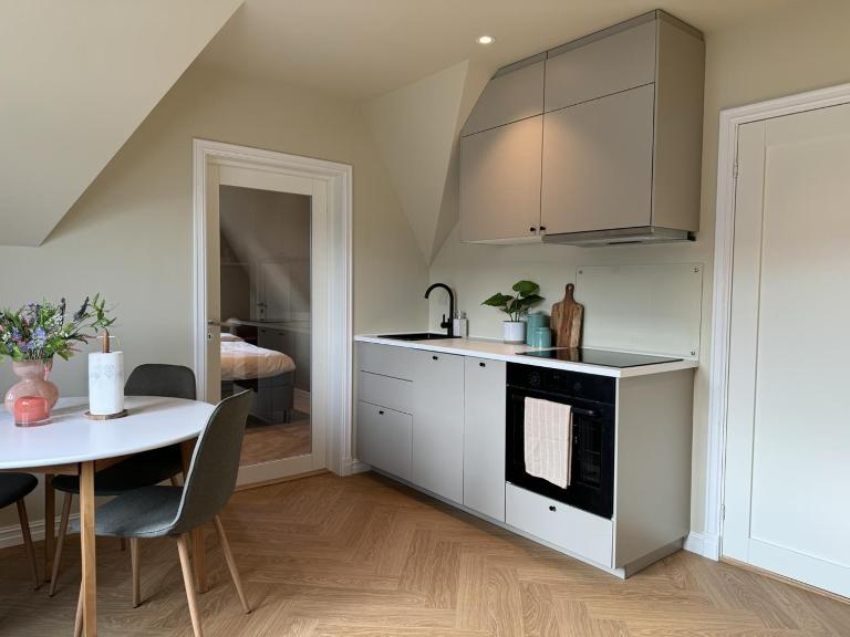 Cozy penthouse retreat with amazing views - B&B Tromsø