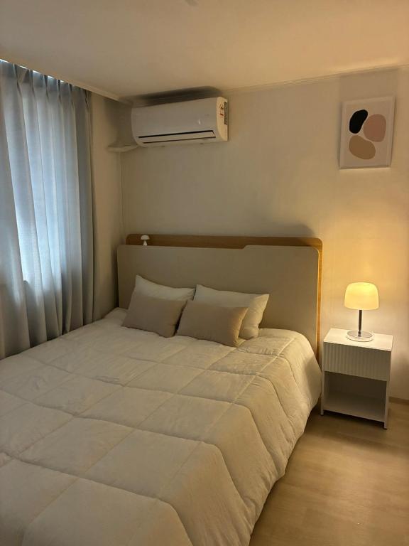 Wavy House - Ahyun, Sinchon, Hongdae, Seoul Station 아현 신촌 홍대 서울역 - B&B Seul