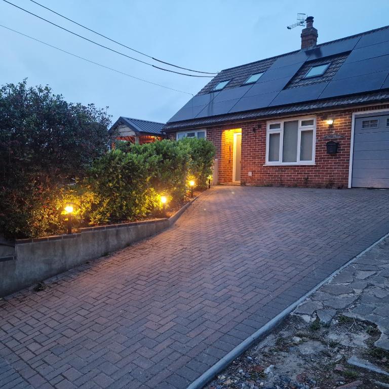 Family-Friendly Bungalow near Salisbury - Chambres d'hôtes Alderbury