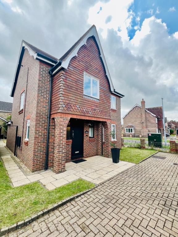 Luxury Homely Stay Near City Centre With Parking - B&B Colchester