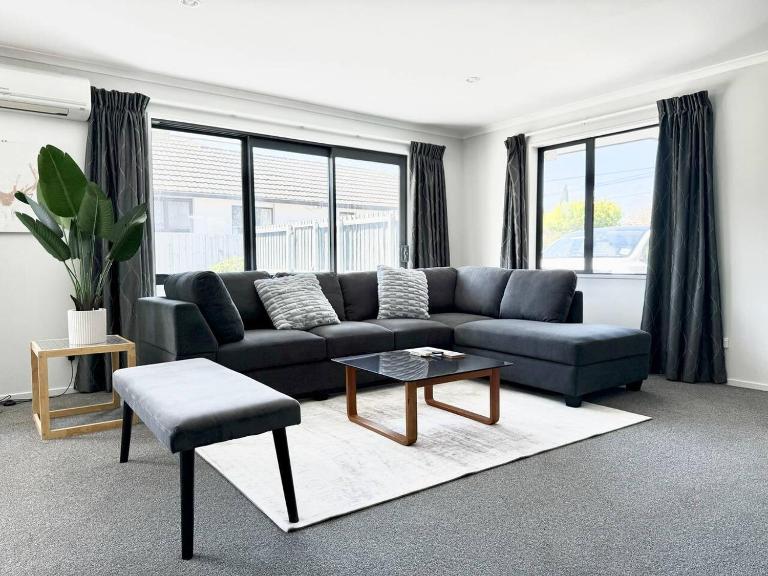 6 min to Airport Burnside Full house with big yard - B&B Christchurch