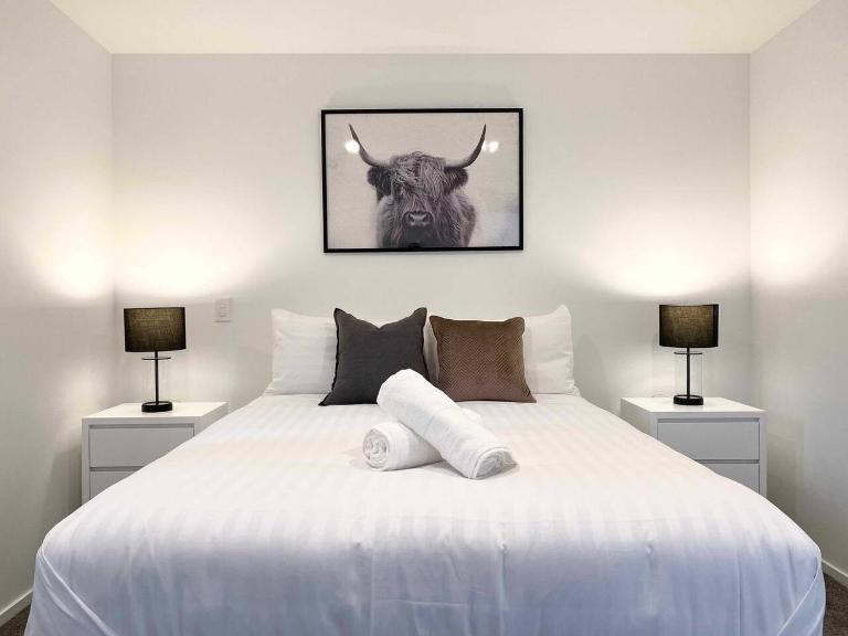 Stylish one bedroom entire apartment Speedy WiFi - B&B Christchurch