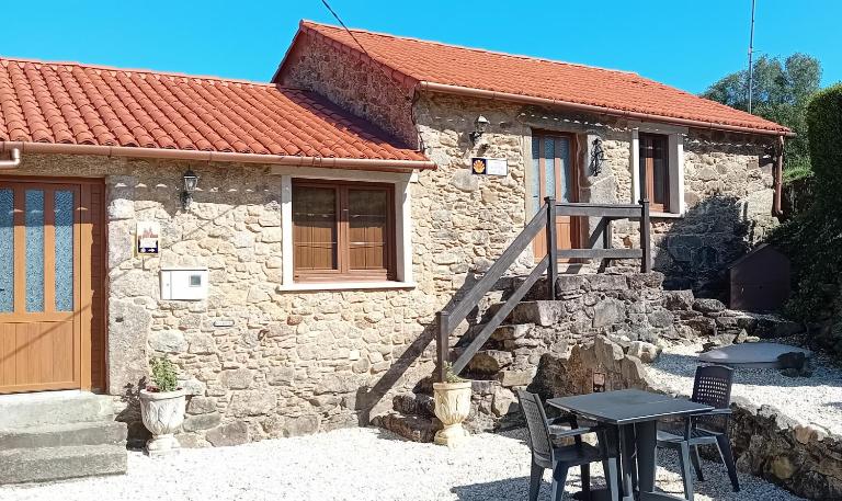 Stone Cottage SANTIAGO - Bed and Breakfast Curtis