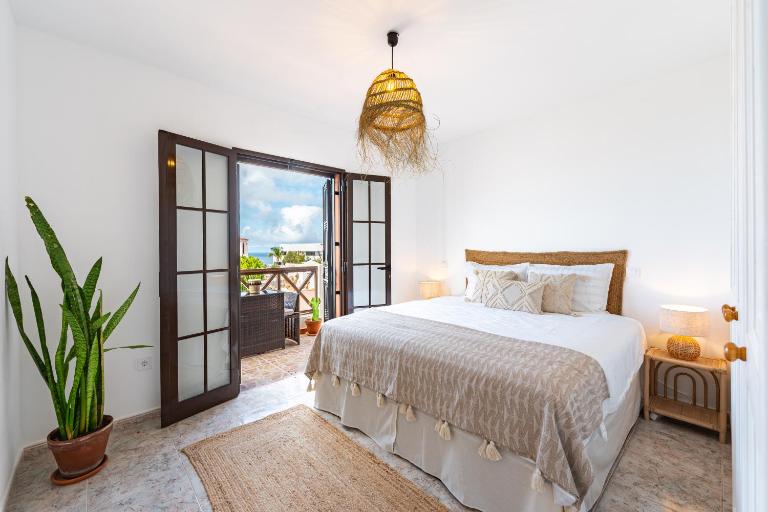 Wonderful holiday home with seaview and jacuzzi - B&B Puerto de las Nieves