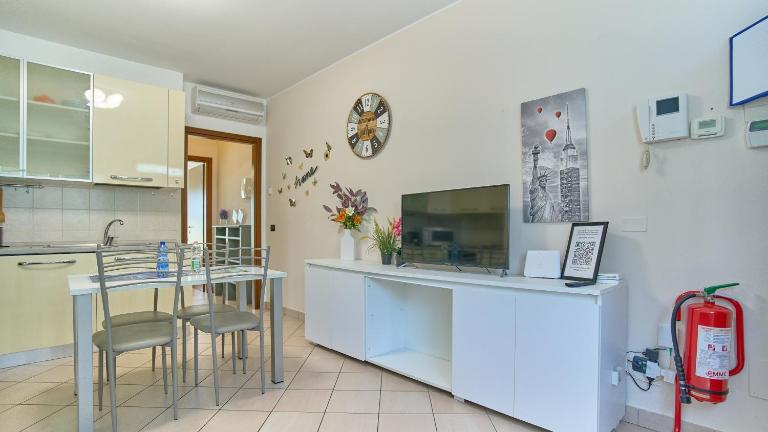 App 8 Accogliente Bilocale con Giardino - B&B Monza