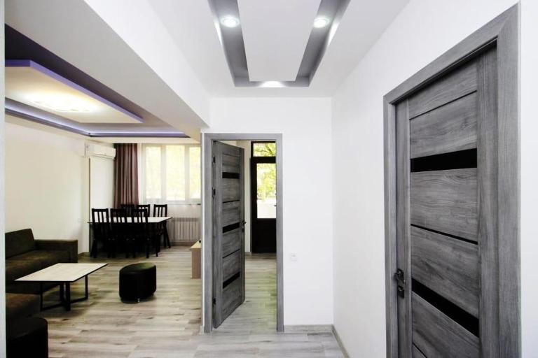 M15great apartment in the very center of the capital - B&B Ereván