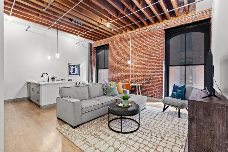 Brick & Bed Riverfront Lofts, G 205 - B&B St Louis