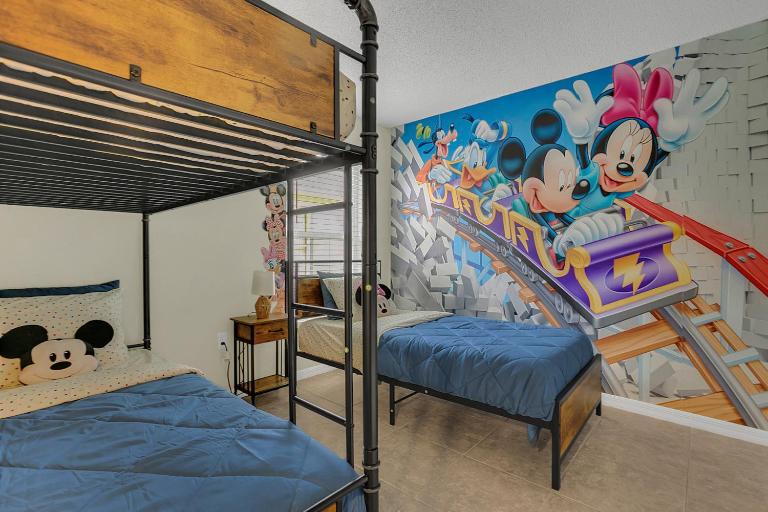 Dream Stay Orlando with a pool and home theater - B&B Davenport