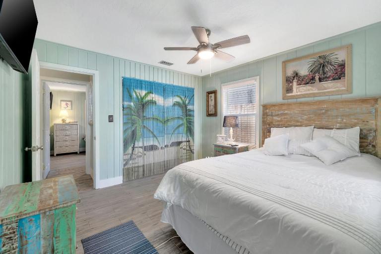 Treasure home in St-Pete Beach - Chambres d'hôtes St. Pete Beach