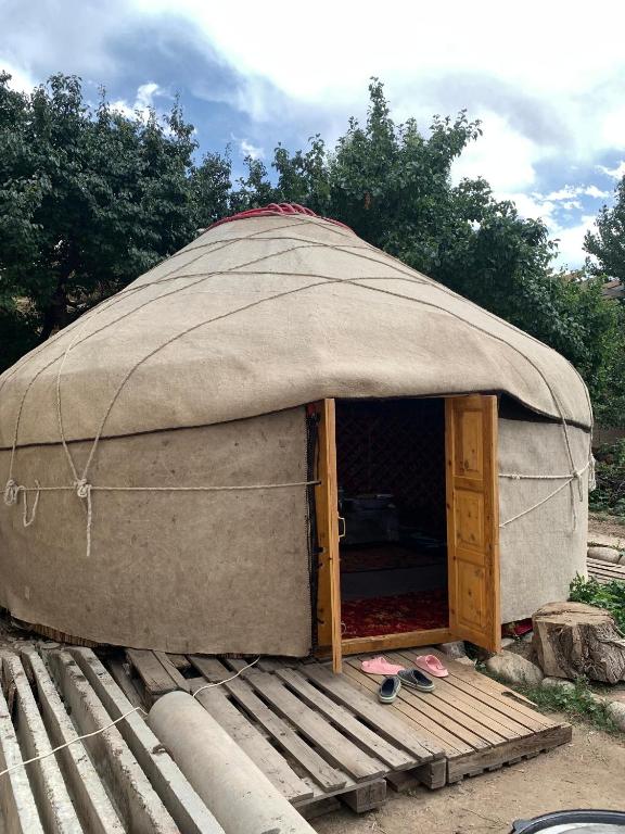 MAANAY Guest House - B&B Bokombayevskoye