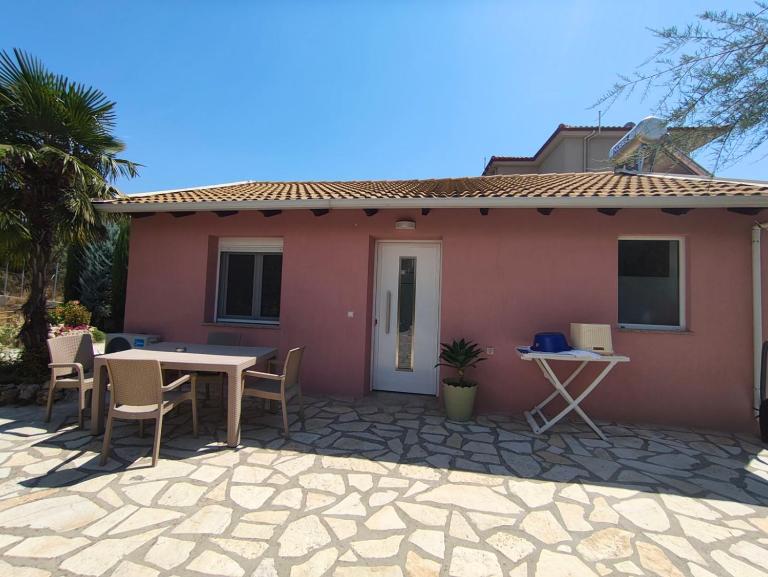 Rias Efthimiou House - Bed and Breakfast Kanaláki