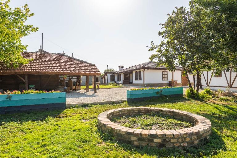 Augusta's Authentic Farm House - B&B Pchelnik