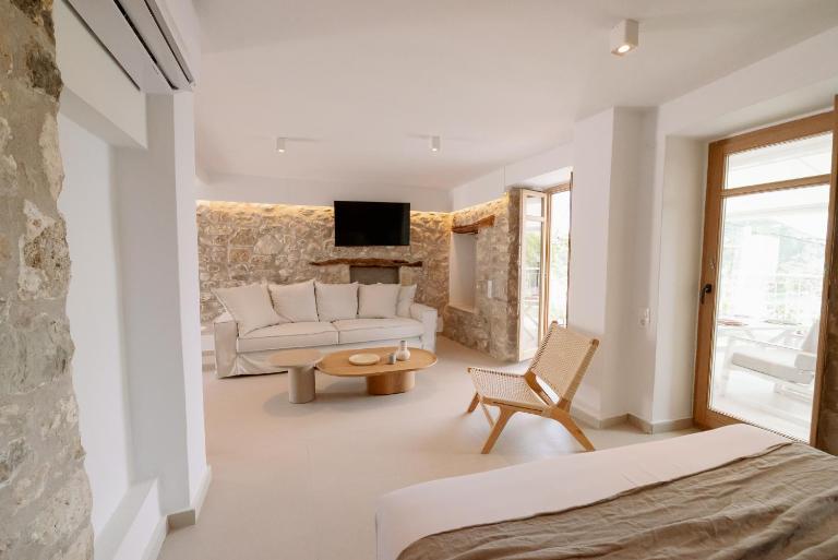Oceanis Suites Living Parga - Bed and Breakfast Párga