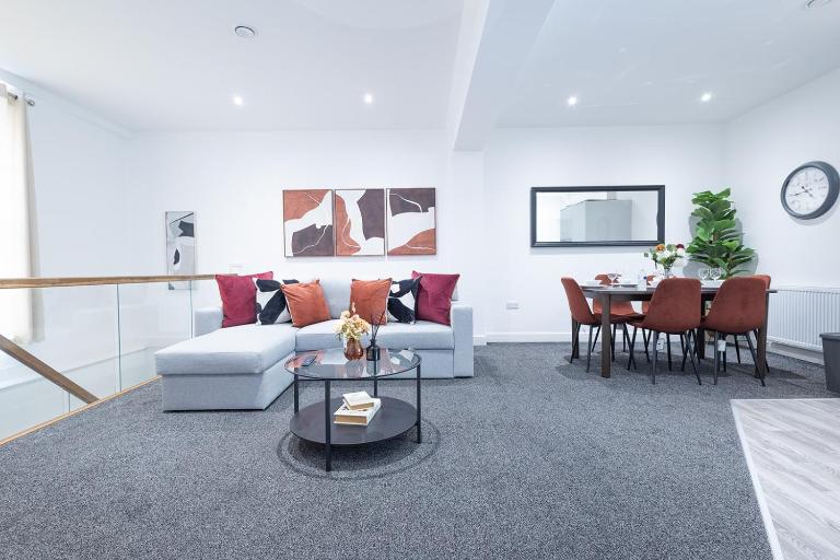 Sunrise Haven Sleeps 7 with Parking - B&B Gravesend