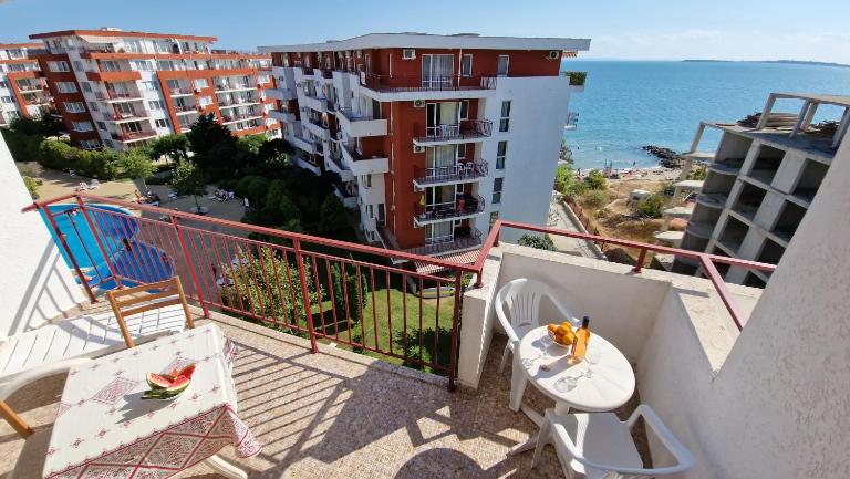 Studio Robinson Beach Sea Nessebar View - B&B Saint Vlas