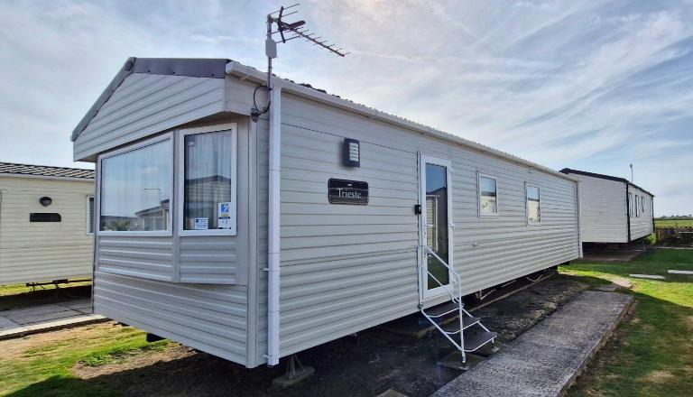 Trieste, 2 Bedroom, 6 Berth Caravan, Seasalter - B&B Seasalter