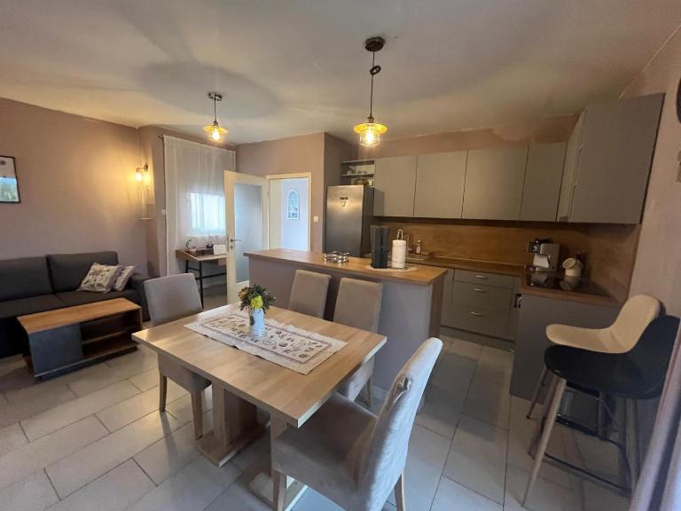 House Lokvice - B&B Murter