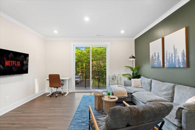 4BR Townhouse King Bed Rooftop Uptown CLT - B&B Charlotte