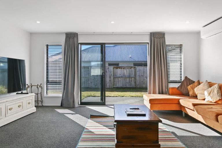 Huka Falls Getaway (Family escape) - B&B Taupo