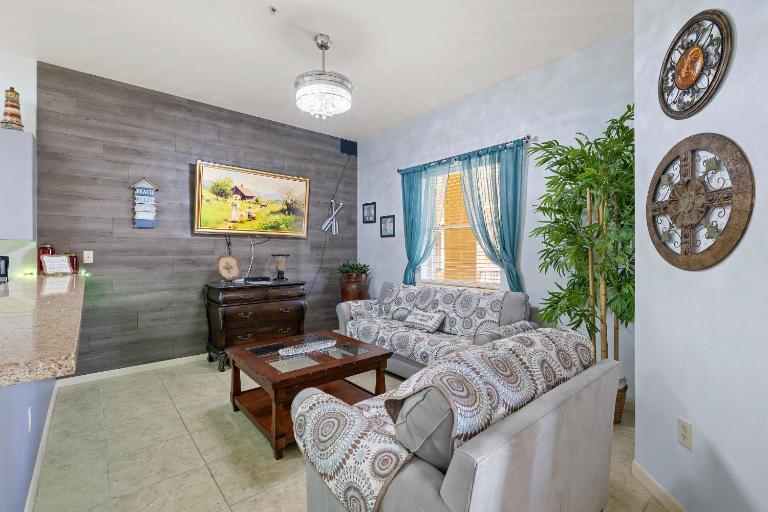 cozy & spacious condo 10min walk to beach - B&B South Padre Island