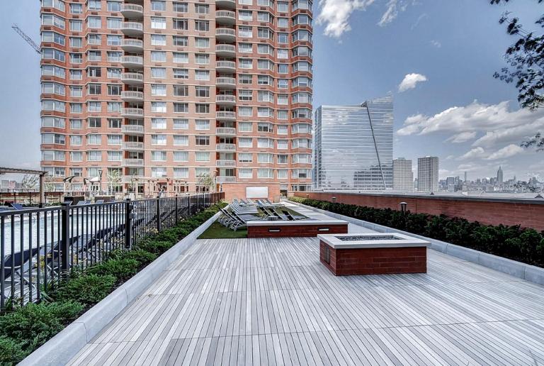 Global Luxury Suites at Newport - B&B Jersey City