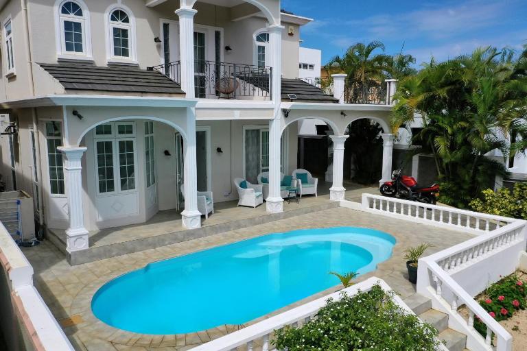 Beach Access - Villa La Hacienda - B&B Albion