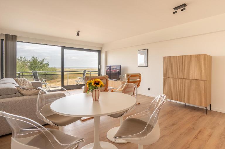 Appartement met 3 slaapkamers, terras en prachtig uitzicht - B&B Knokke-Heist