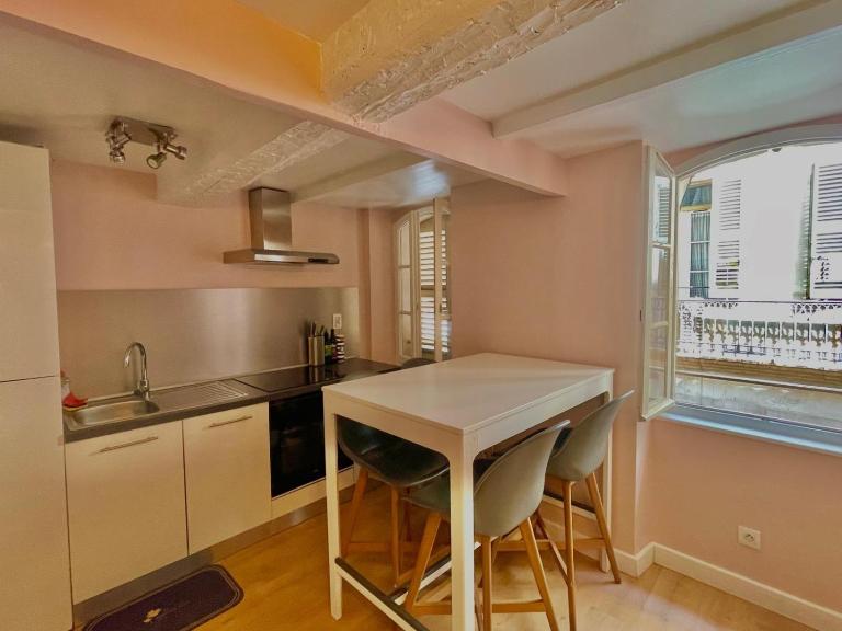 Arsenal, 2 rooms - Port-Opéra-Gare - Chambres d'hôtes Toulon