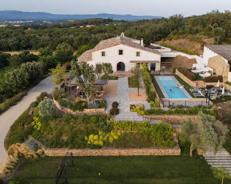 CAN BUFÍ, Espectacular casa con piscina interior - Chambres d'hôtes Llagostera