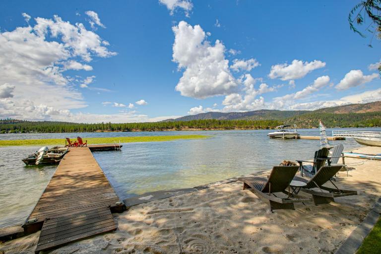 Lakefront, Sand Beach, Hot Tub, Dog Fence, BBQ - B&B Nine Mile Falls