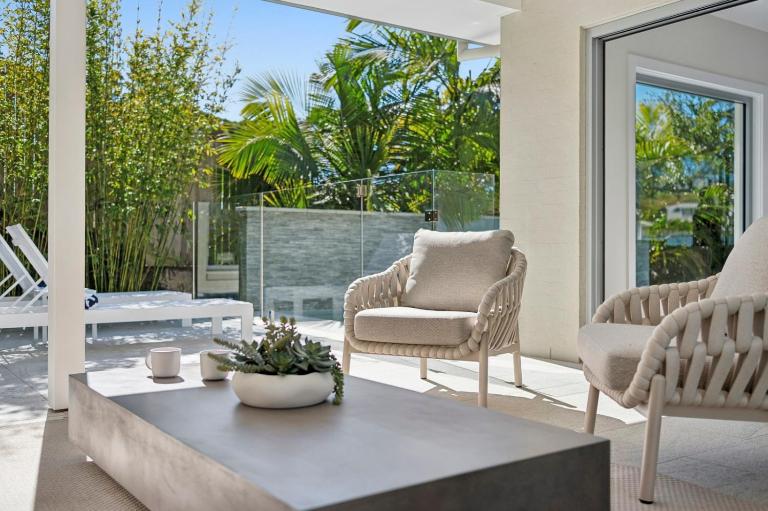 Gerald's Break Away - Style and luxury with Pool - B&B Korora Bay