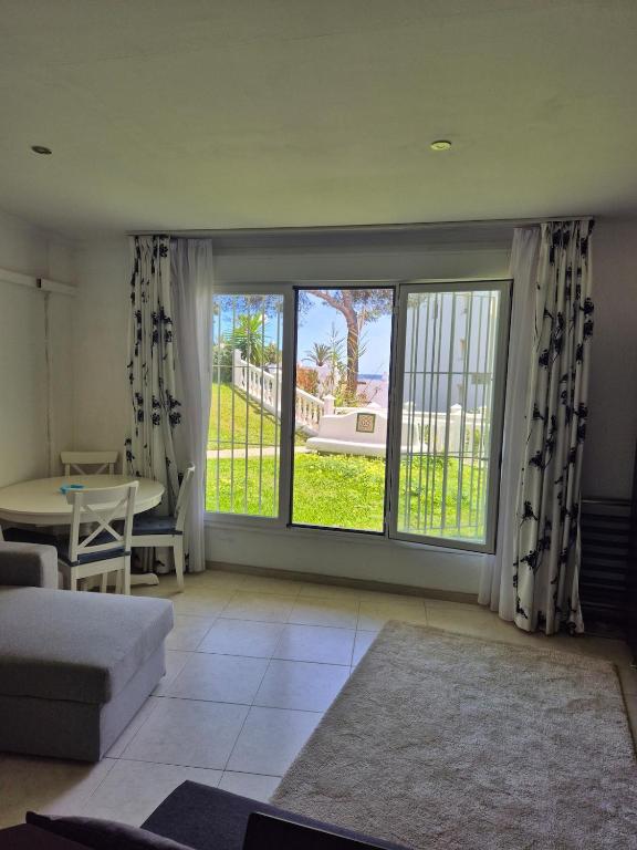Apartment beachside in Calahonda - Ferienwohnung Cabopino