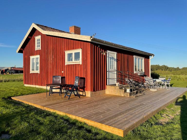 Cozy cottage near Lidköping Kinnekulle & Sommarland - B&B Trässberg