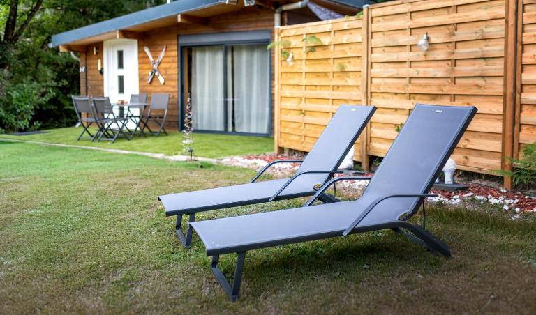 Le Chalet des Pins avec Spa et Sauna - Terrasse - Parking - Clim - Wifi - B&B Sanchey