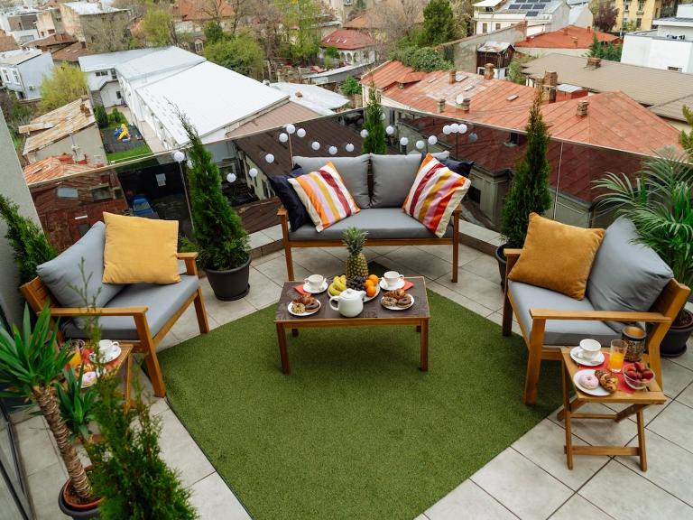 Central 16 Apartment - Private Terrace & Parking - B&B Bucharest