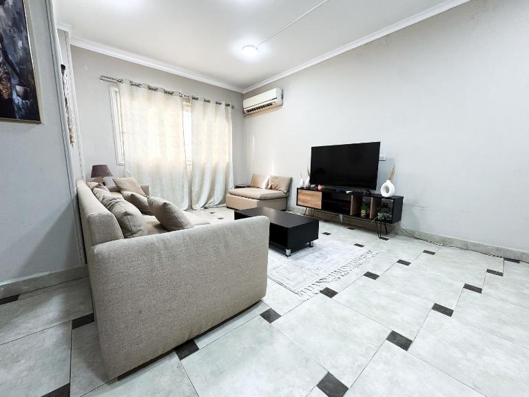 Spacious Modern 2BR Apartment in Maadi - Chambres d'hôtes Le Caire