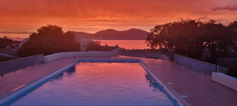 Maison porticcio vue mer chez Olivier - B&B Grosseto-Prugna