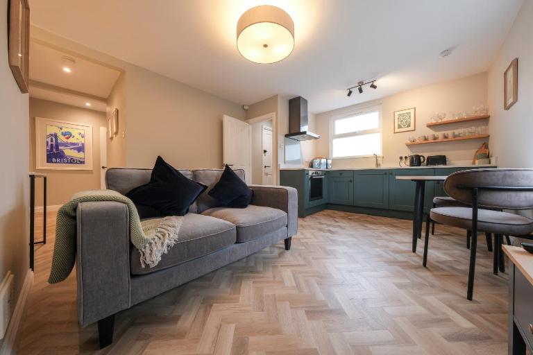 Luxury 1-Bed Apartment - Free Parking - Heart of Southville - B&B Bristol