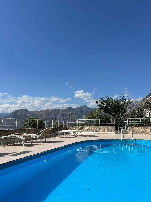 Maya bay - B&B Kotor