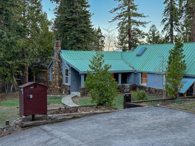 Walk to Lake 4BR Memory Making Alpine Retreat - B&B Tahoe City