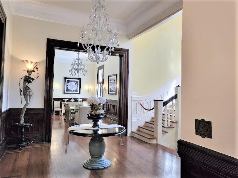 Walker Mansion on St Charles Ave - Unit 1 - Ferienwohnung New Orleans