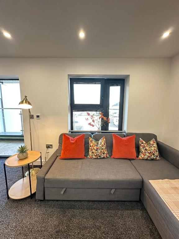 Bright & Spacious Apartment with large balcony and free parking - B&B Oxford