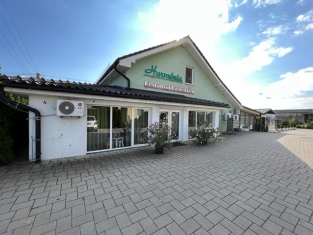 Penzión a Reštaurácia Harmónia Ostratice - Bed and Breakfast Malé Ostratice