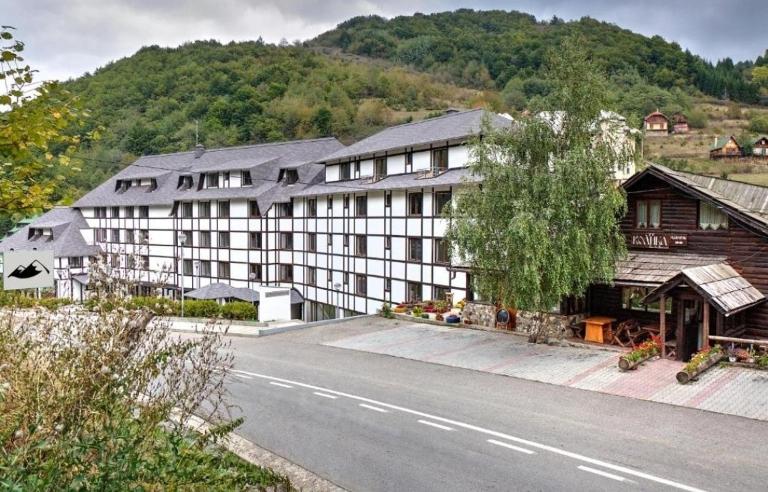 Apartment Aleksandar AS - Bed and Breakfast Brzeće
