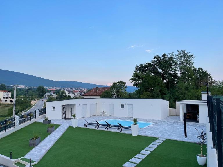 Casa La Familia - Chambres d'hôtes Posušje