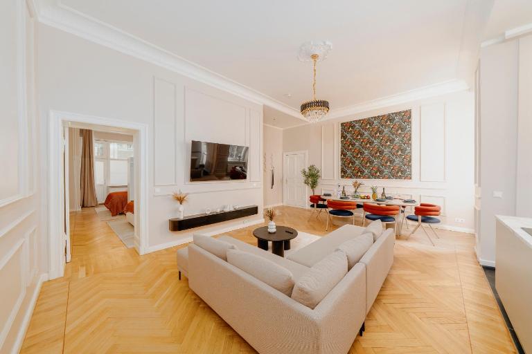 LB Living - Berlin Central - Grand Luxury Suite - B&B Berlin