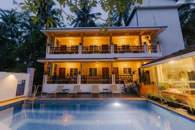 Pvt Pool - Villa Azura Escape - Casa Marialina 8 BR - B&B Saligao