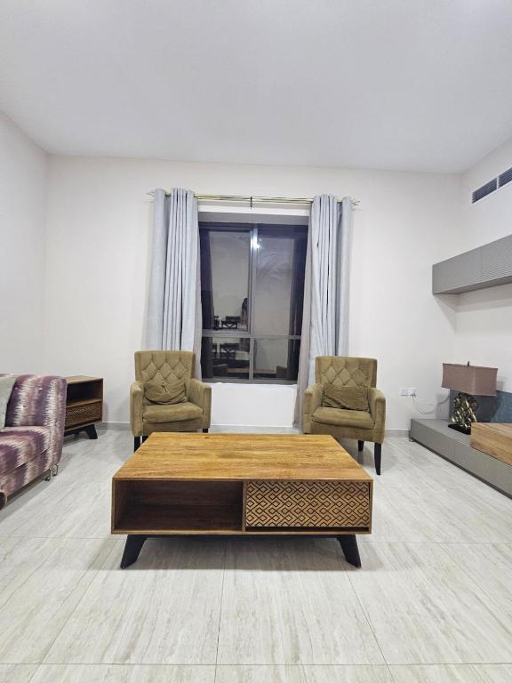 Charm 1BR Bright Living Space - B&B Ajmán